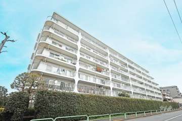 恒陽鷺宮マンションの外観（南西側から）