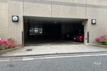 敷地内駐車場（屋内平面式）