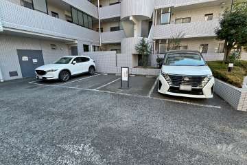 敷地内駐車場（屋外平面式）