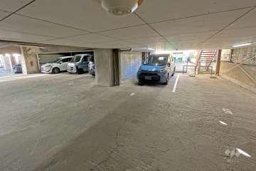 敷地内駐車場（屋内平面式）