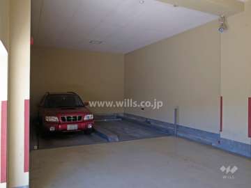 敷地内駐車場（屋内機械式）