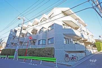 コスモ大泉学園の外観（南西側から）