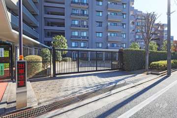 駐車場の出入り口