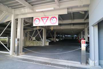 駐車場の出入口