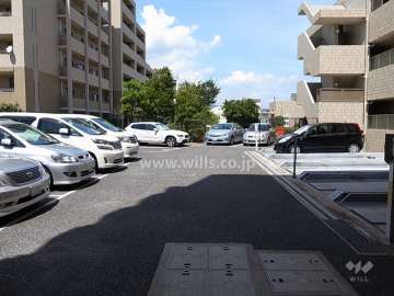 敷地内駐車場（屋外平面式と機械式）