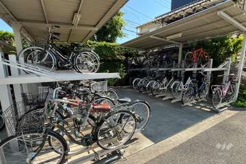 駐輪場（屋根あり）