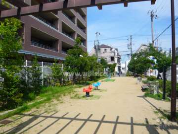 公園に隣接しています