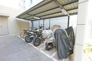 バイク置き場