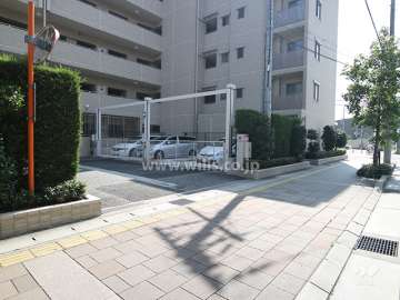 駐車場出入口