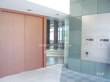 エントランスホール（オートロック付き）