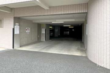 敷地内駐車場（屋内平面式）