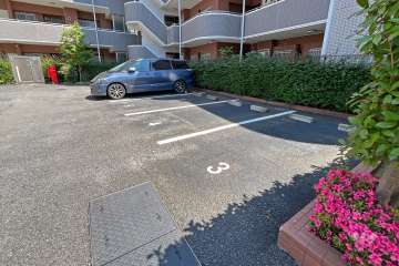 敷地内駐車場(屋外平面式)