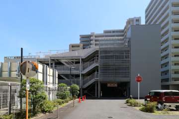 敷地内駐車場（自走式立体）