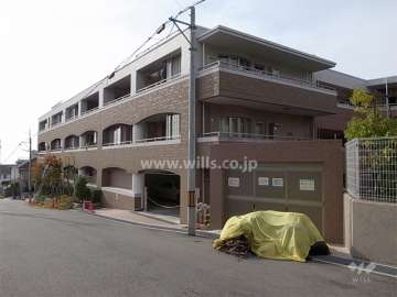 セレッソコート芦屋山手町は高台の閑静な住宅地にあります。