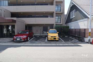敷地内駐車場（屋外平面式）