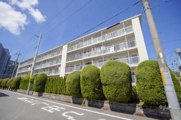 コーポ水無瀬B棟の外観（南東側から）