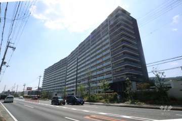 ジオ阪急水無瀬ハートスクエアの外観（東側から）