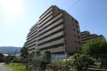 ライオンズマンション水無瀬壱番館の外観（北西側から）