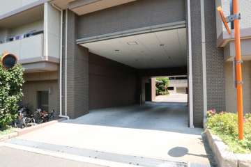 駐車場の出入り口