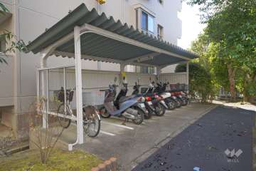 駐輪場（屋根付き）