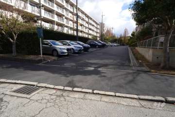 駐車場の出入口