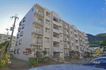 若山台第3住宅13号棟の外観（北東側から）