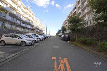 敷地南東側の前面道路