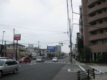 マンション北側に国道２号線が走っています。