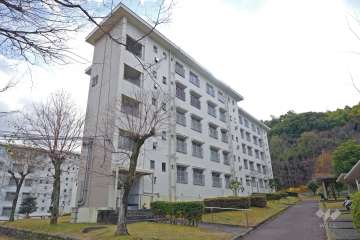 若山台第1住宅21号棟の外観（北東側から）