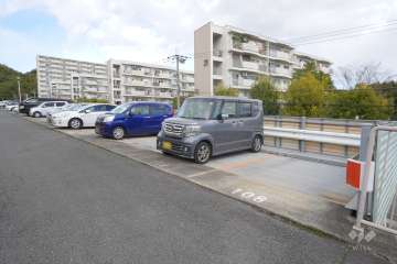敷地内駐車場（屋外平面式）