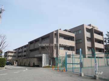 フォルム芦屋岩園の外観（北西側から）