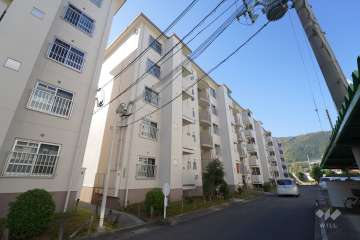 水無瀬青葉ハイツ4号棟の外観（北東側から）