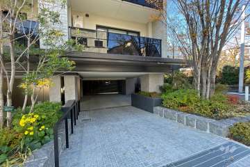 駐車場出入口（リングシャッター付き）