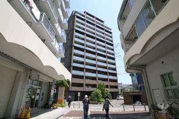 水無瀬駅前ザ・レジデンスの外観（南西側から