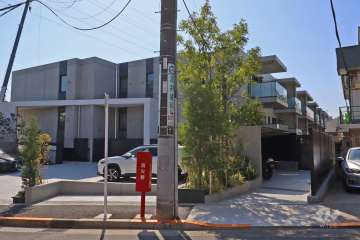 ピアース都立大学の外観(北西側から)