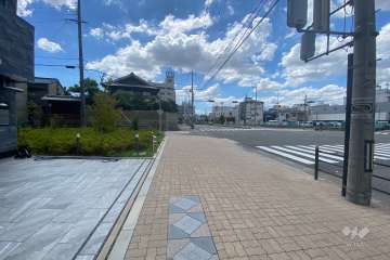 敷地北側の前面道路