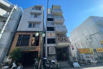 プラドの外観（南西側から）