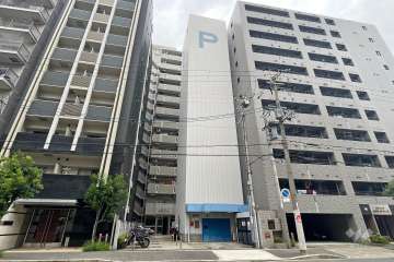 敷地内駐車場（タワー式立体）