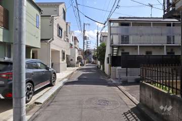 敷地東側前面道路