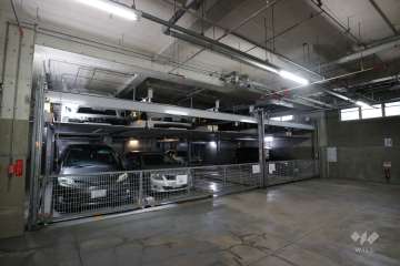 敷地内駐車場（屋内機械式）