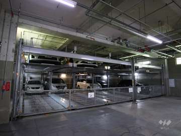 敷地内駐車場（屋内機械式）