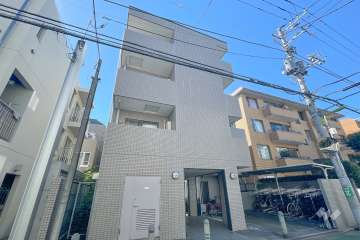 パーク・ノヴァ三軒茶屋南の外観（北東側から）　