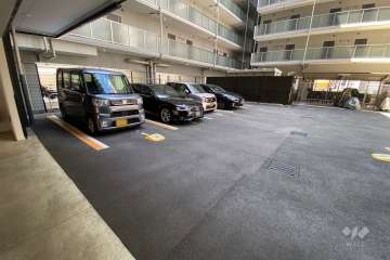 敷地内駐車場（屋外平面式）