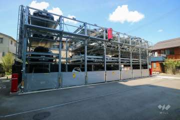 敷地内駐車場（屋外機械式）※東側