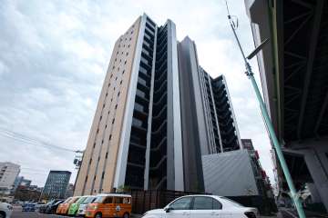 オープンレジデンシア名駅南グランアートの外観（南西側から）