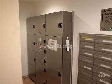エントランスにある宅配ボックス