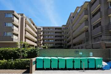 ステイツグラン甲子園口松並町の外観(北側から)