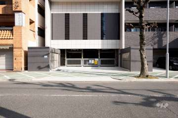 敷地内駐車場（屋内機械式）