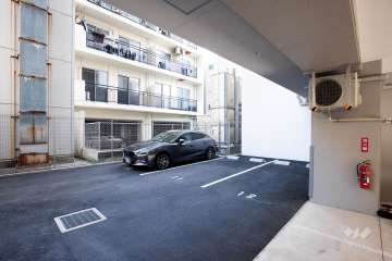 敷地内駐車場（屋外平面式）