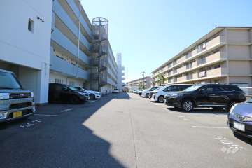 敷地内駐車場(屋外平面式)